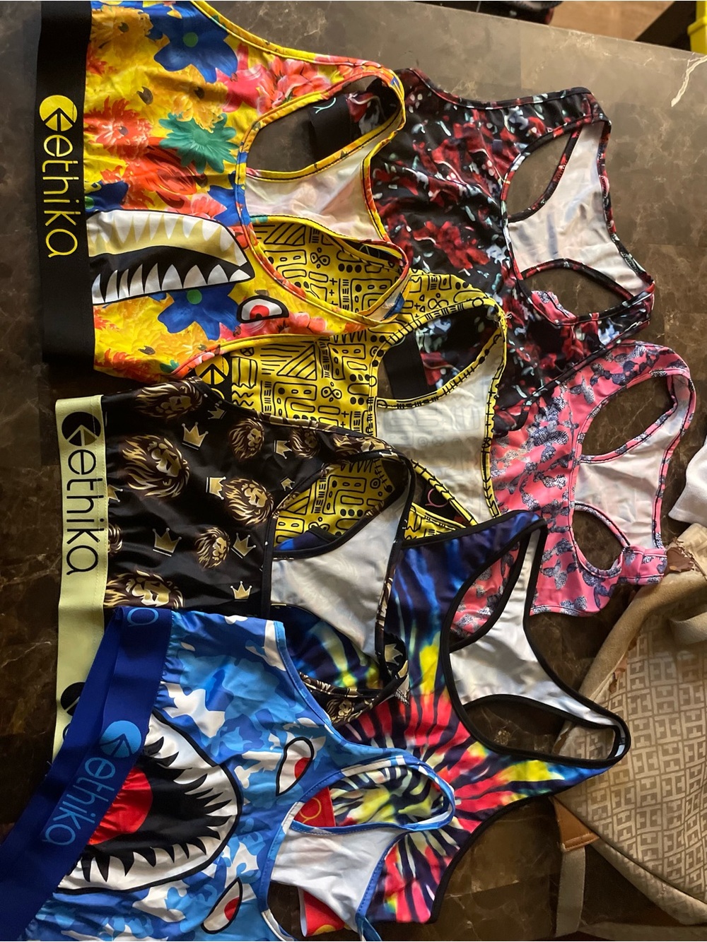 ethika lot of 7 women’s Graphic Sports Bras in Yellow, Blue, Pink, Black, Red